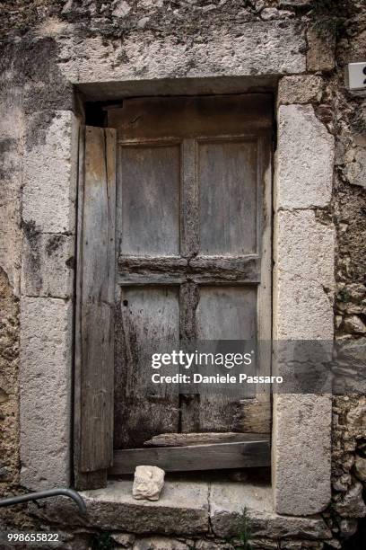 collefontana-fontana liri inferiore, italy - passaro stock pictures, royalty-free photos & images