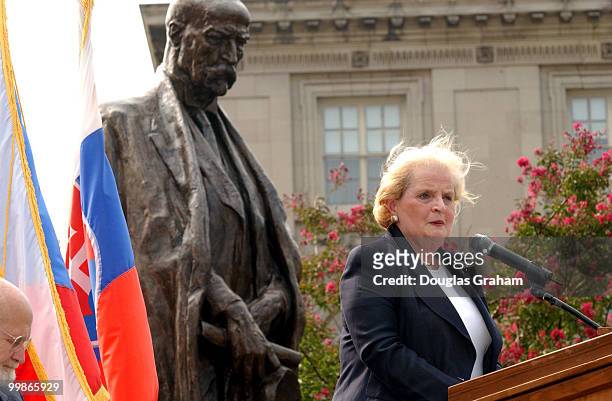 Madeleine K. Albright, former U.S. Secretary of State, addresses the President of the Czech Republic, Vaclav Havel and a large crowd at the memorial...