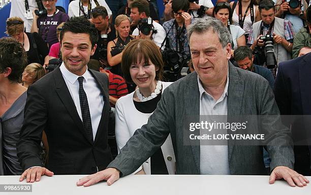 British actor Dominic Cooper, British composer Posy Simmonds and British director Stephen Frears pose during the photocall of "Tamara Drewe"...