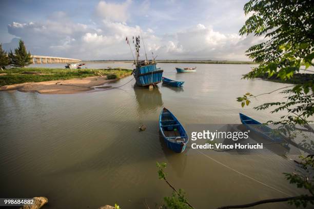 boats - phu yen province stock pictures, royalty-free photos & images