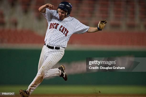 Dig Baseball 2,008 Dc Dig Stock Photos, High-Res Pictures, and Images - Getty Images