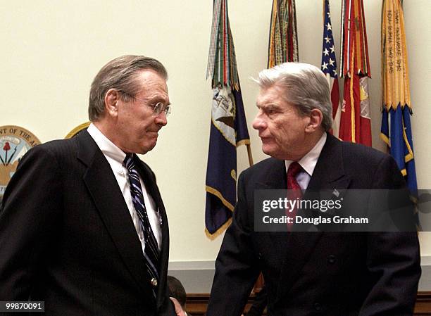 John Rumsfeld John W Warner Jr Politician Photos and Premium High Res Pictures ...
