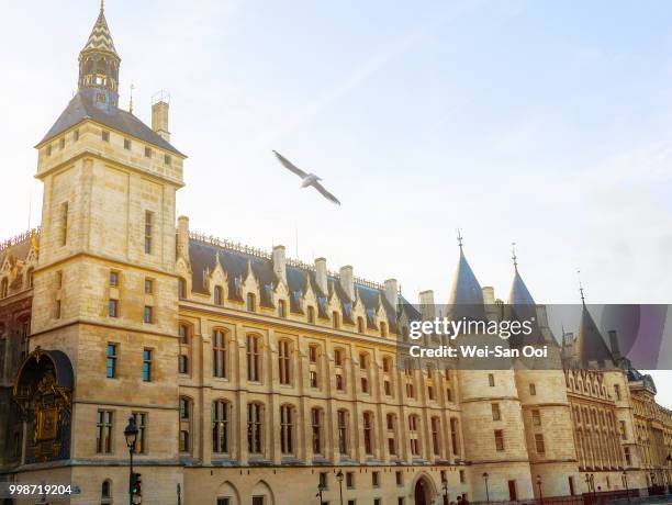 conciergerie - conciergerie foto e immagini stock