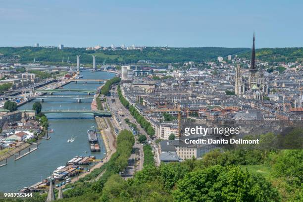 cityscape along river, rouen, normandy, france - seine maritime photos et images de collection
