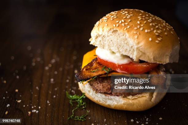 burger - sesame seed bun stock pictures, royalty-free photos & images