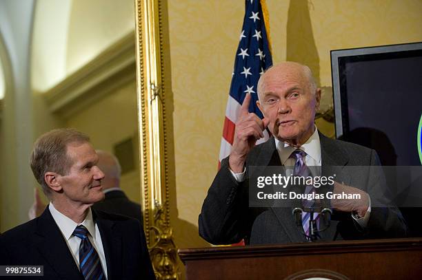 Senator Bill Nelson and former Senator John Glenn during a press conference with Discovery Communications Founder and Chairman John Hendricks' for...