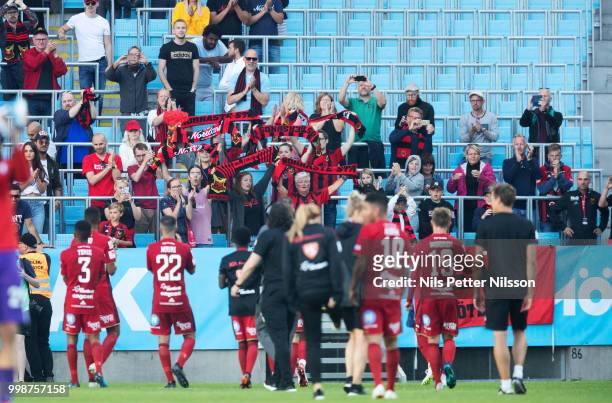 Players of Ostersunds FK cheers to the fans after the Allsvenskan match between Malmo FF and Ostersunds FK at Malmo Stadion on July 14, 2018 in...