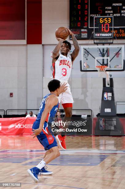 Antonio Blakeney of the Chicago Bulls shoots the ball against the Detroit Pistons during the 2018 Las Vegas Summer League on July 14, 2018 at the Cox...