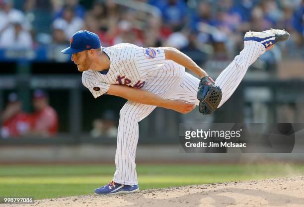 Zack Wheeler of the New York Mets pitches in the sixth inning against the Washington Nationals at Citi Field on July 14, 2018 in the Flushing...