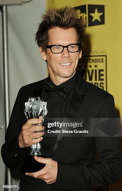 Actor Kevin Bacon poses in the press room at the 15th annual Critics' Choice Movie Awards held at the Hollywood Palladium on January 15, 2010 in...