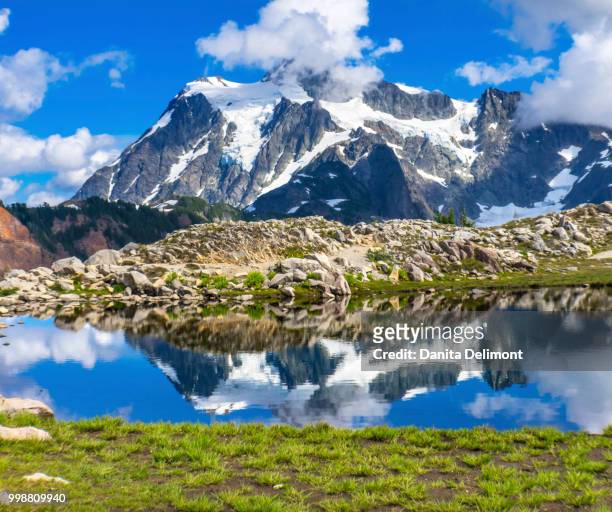 view of mount shuksan from artist point, mount baker highway. washington state, usa - mt shuksan stock pictures, royalty-free photos & images