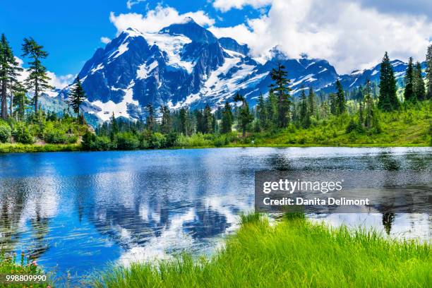 picture lake, mount baker highway, washington state, usa - mt shuksan stock pictures, royalty-free photos & images