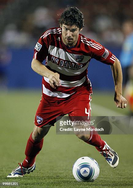 Heath Pearce of FC Dallas dribbles the ball against D.C. United at Pizza Hut Park on May 8, 2010 in Frisco, Texas.