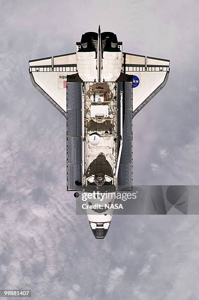 Space Shuttle Docking Photos and Premium High Res Pictures - Getty Images