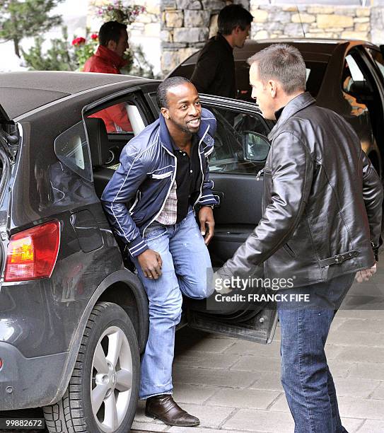 French forward Sidney Govou arrives at France's national football team pre-World Cup training camp for the upcoming FIFA 2010 World Cup in Tignes,...