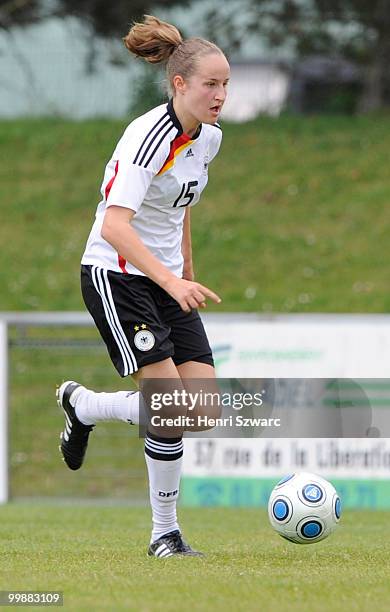 Fabienne Dongus of Germany runs with the ball during the U16 Women international friendly match between France and Germany at Parc des Sports stadium...