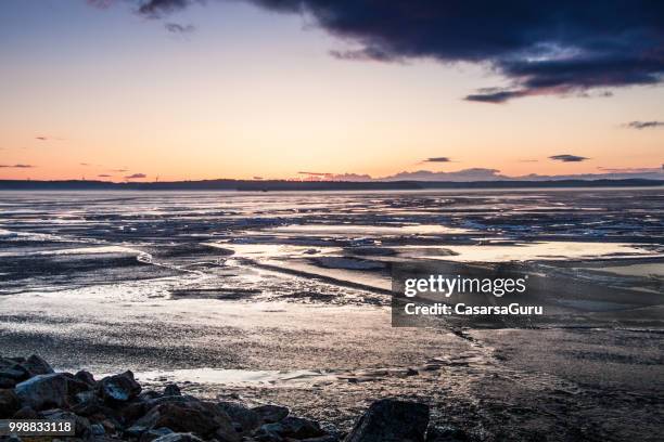 gebarsten näsijärvi lake in tampere - casarsa stockfoto's en -beelden