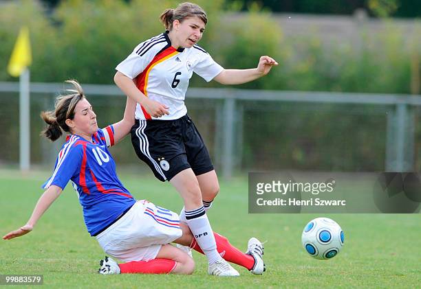 Lena Schulte of Germany battles for the ball with Claire Lavogez of France during the U16 Women international friendly match between France and...