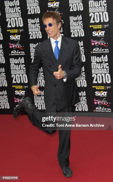 Musician Robin Gibb attends the World Music Awards 2010 at the Sporting Club on May 18, 2010 in Monte Carlo, Monaco.