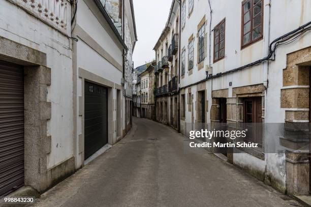 gasse in mondonedo - mondonedo stock pictures, royalty-free photos & images