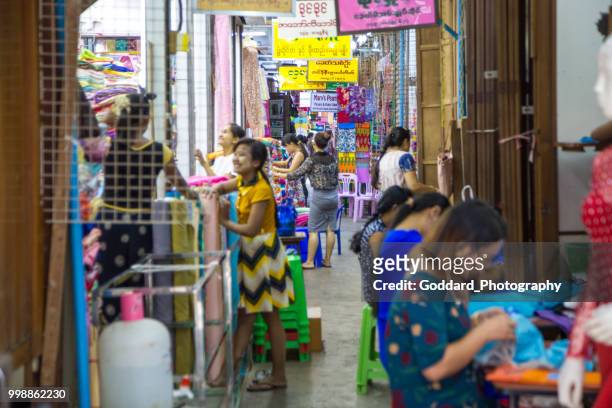 myanmar: bogyoke aung san market - sprawling stock pictures, royalty-free photos & images