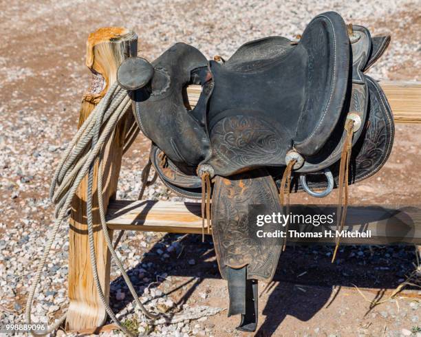 nm-pietown or pie town-well used saddle - animal representation stock pictures, royalty-free photos & images