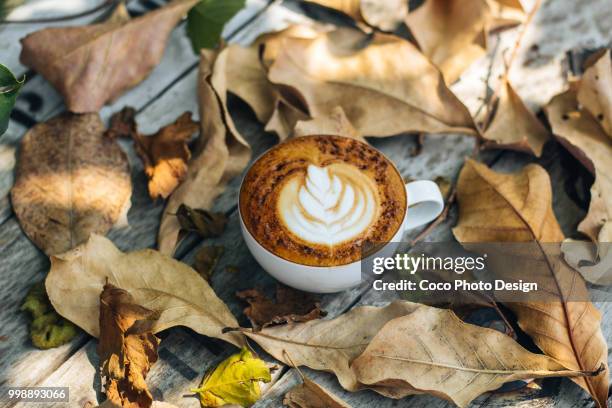 hot coffee - hot coco stock pictures, royalty-free photos & images