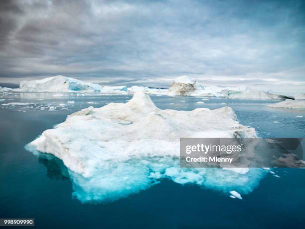 disko bay arctic icebergs greenland ilulissat - fiorde de gelo de ilulissat imagens e fotografias de stock