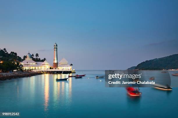 perhentian islands at the dusk - terengganu stockfoto's en -beelden