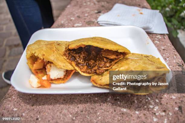 gorditas purchased in the market in guanajuato - guanajuato state stockfoto's en -beelden