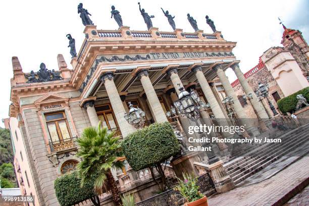 external face of the teatro juarez in guanajuato - guanajuato state stockfoto's en -beelden