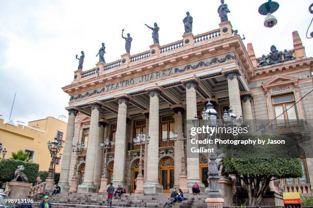 external face of the teatro juarez in guanajuato - guanajuato state stockfoto's en -beelden