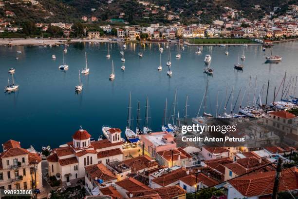 sunset on poros island in aegean sea, greece - anton petrus fotografías e imágenes de stock