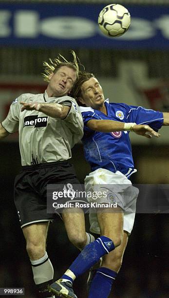 Paul Gascoigne of Everton is challenged by Robbie Savage of Leicester during the Leicester City v Everton FA Barclaycard Premiership match at Filbert...