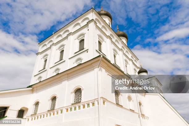 kremlin in the city of pskov. - pskov stock pictures, royalty-free photos & images