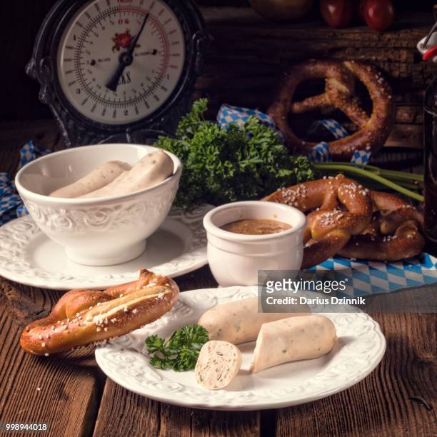 bavarian sausage with pretzel, sweet mustard and beer - mustard stock-fotos und bilder