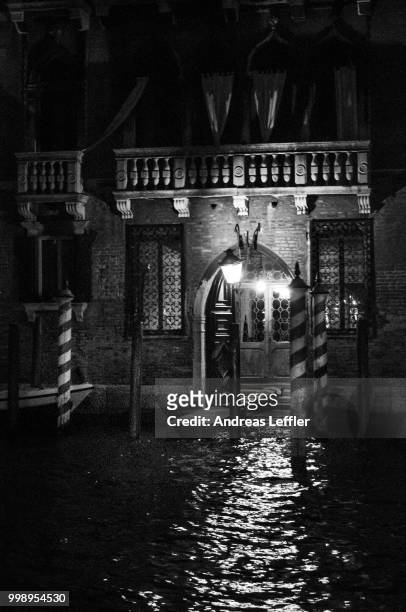 venezia noir - venice by night - noir imagens e fotografias de stock