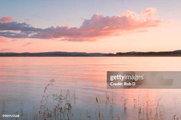 lake leslie in queensland - leslie stock pictures, royalty-free photos & images