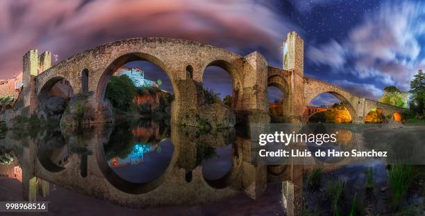 besalú,spain - besalu imagens e fotografias de stock