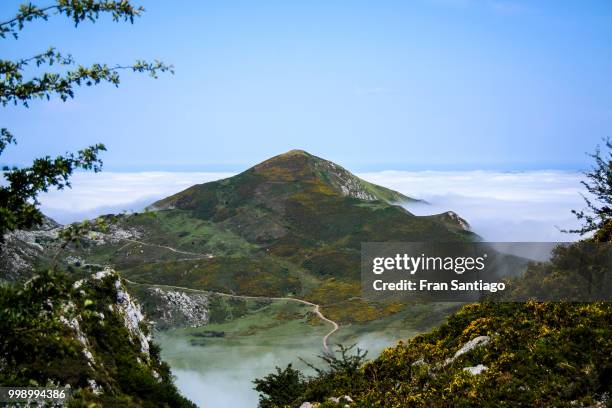 covadonga - asturias - fran santiago stock pictures, royalty-free photos & images