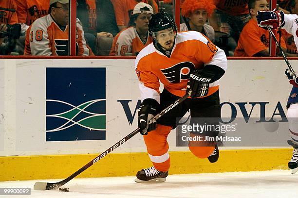 Danny Briere of the Philadelphia Flyers in Game 1 of the Eastern Conference Finals during the 2010 NHL Stanley Cup Playoffs at Wachovia Center on May...