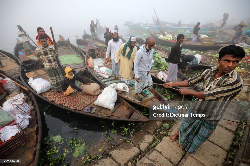 Bangladesh, Sadarghat in Dhaka