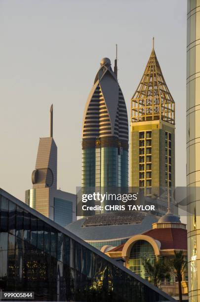 city of the future - centro de convenção e exposição de hong kong - fotografias e filmes do acervo