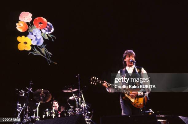 Paul Mc Cartney en concert le 2 mars 1990 à Tokyo, Japon.