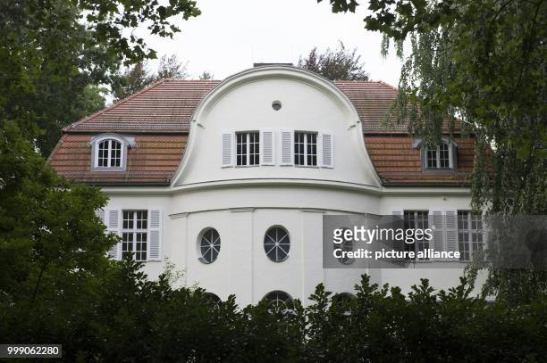 The Grunewald hunting château on the shores of the Grunewald lake in Berlin, Germany, 13 August 2017. Photo: Paul Zinken/dpa