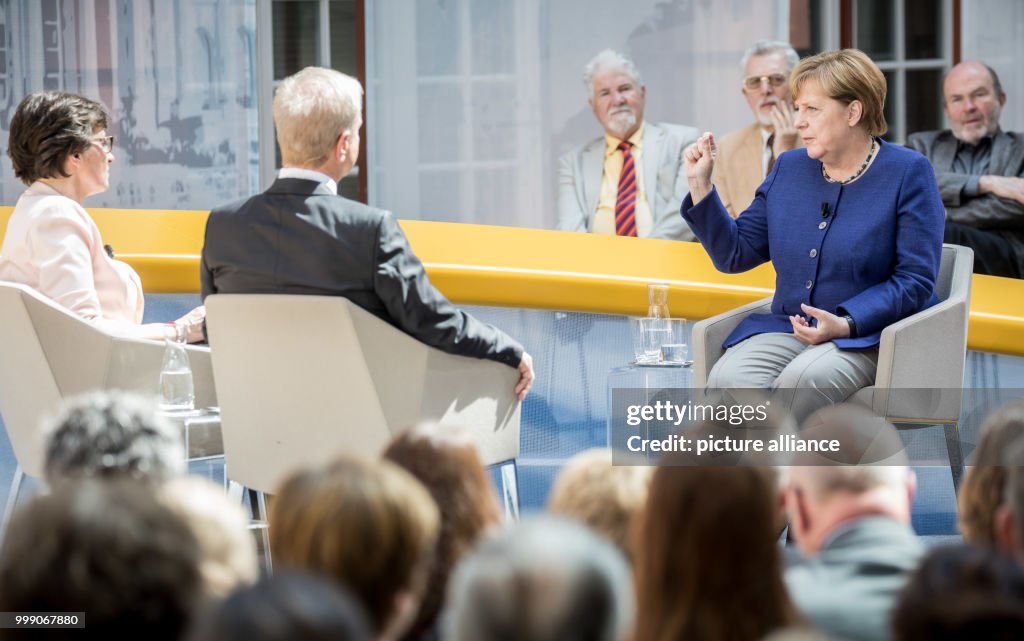 Chancellor Merkel at the "Forum Politik"