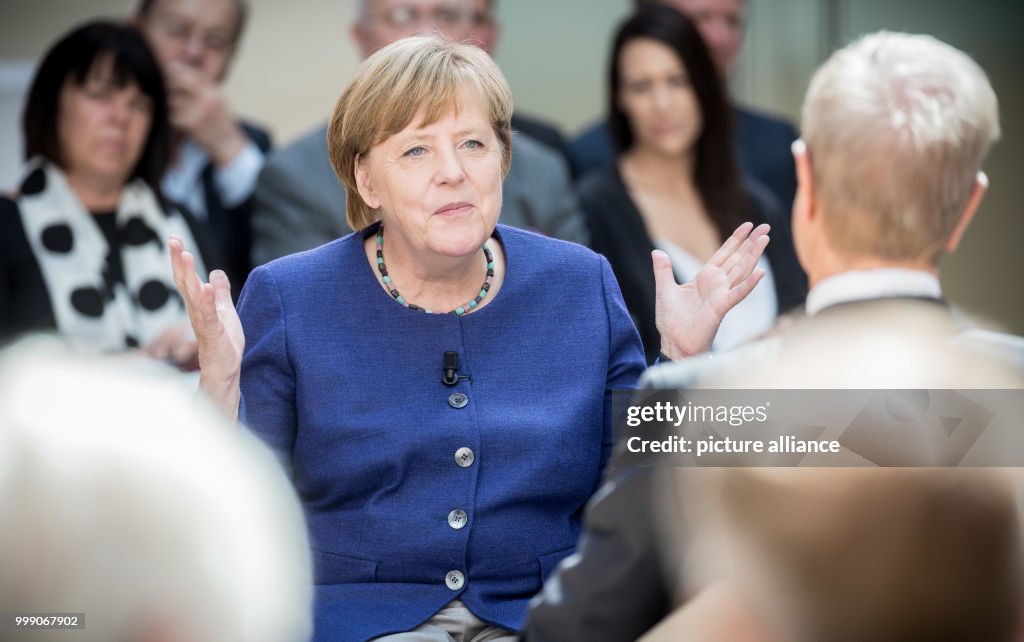 Chancellor Merkel at the "Forum Politik"