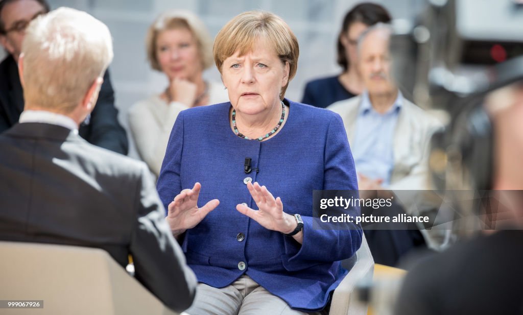 Chancellor Merkel at the "Forum Politik"