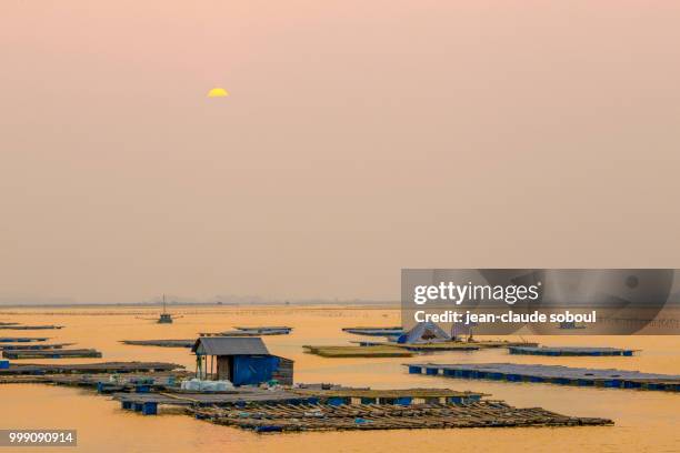 sunset in the quang ninh province (vietnam) - quang ninh stock pictures, royalty-free photos & images