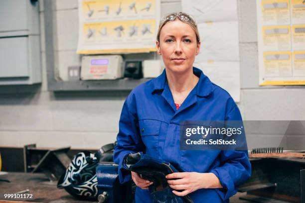 portret van een student engineering - overall stockfoto's en -beelden